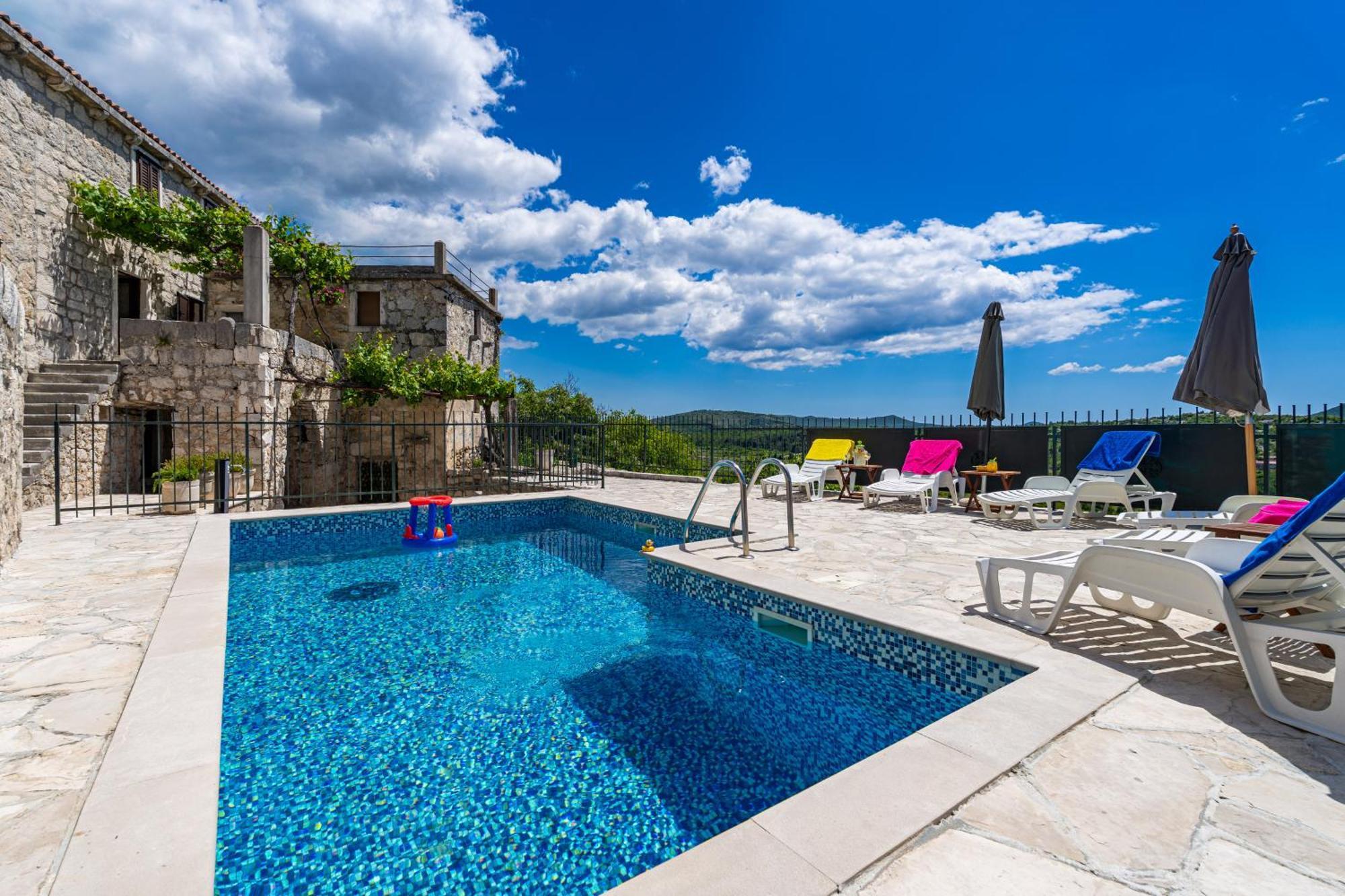 סלאנו Private Pool Villa - Meditteranean Peace מראה חיצוני תמונה