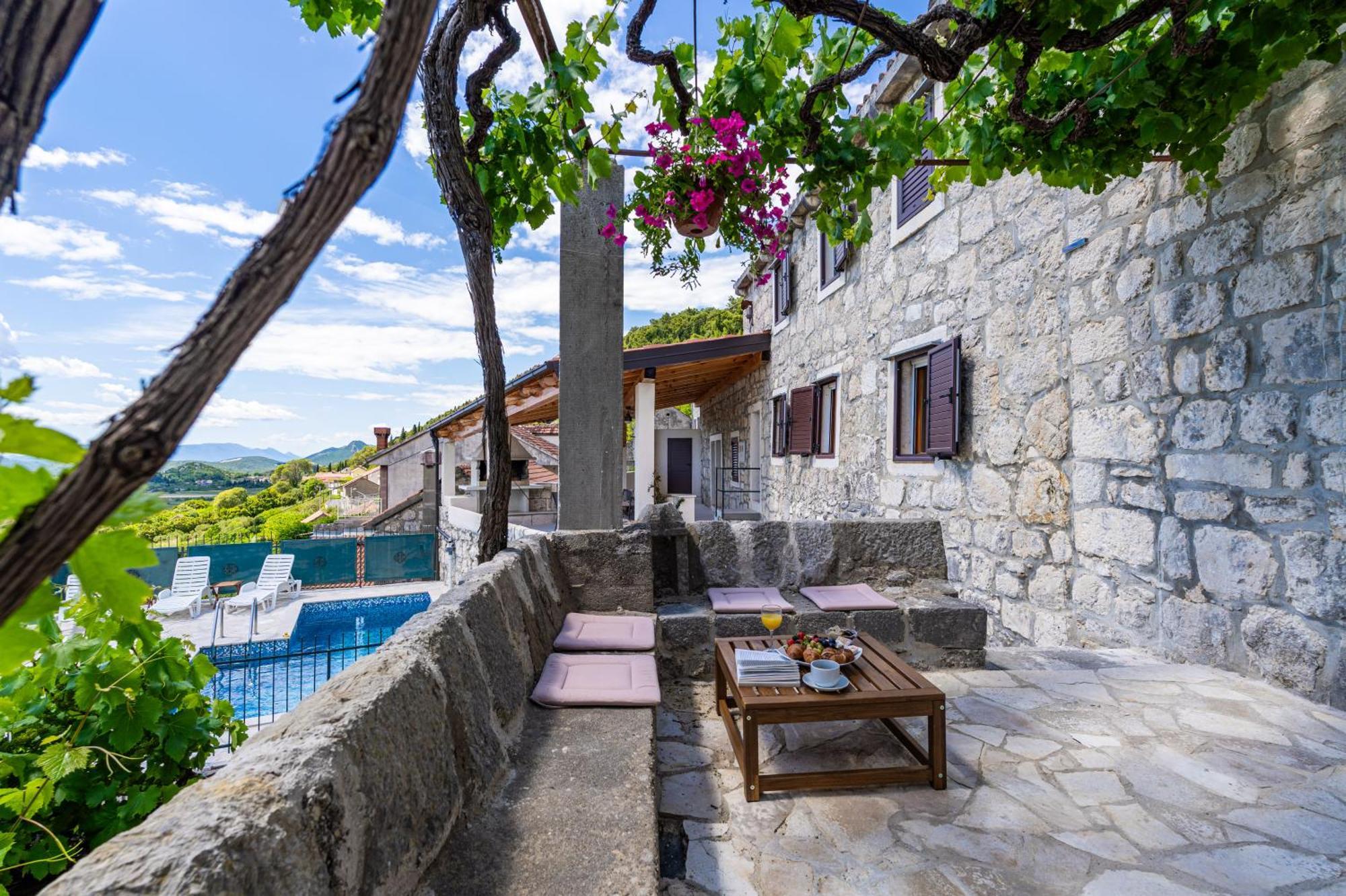 סלאנו Private Pool Villa - Meditteranean Peace מראה חיצוני תמונה
