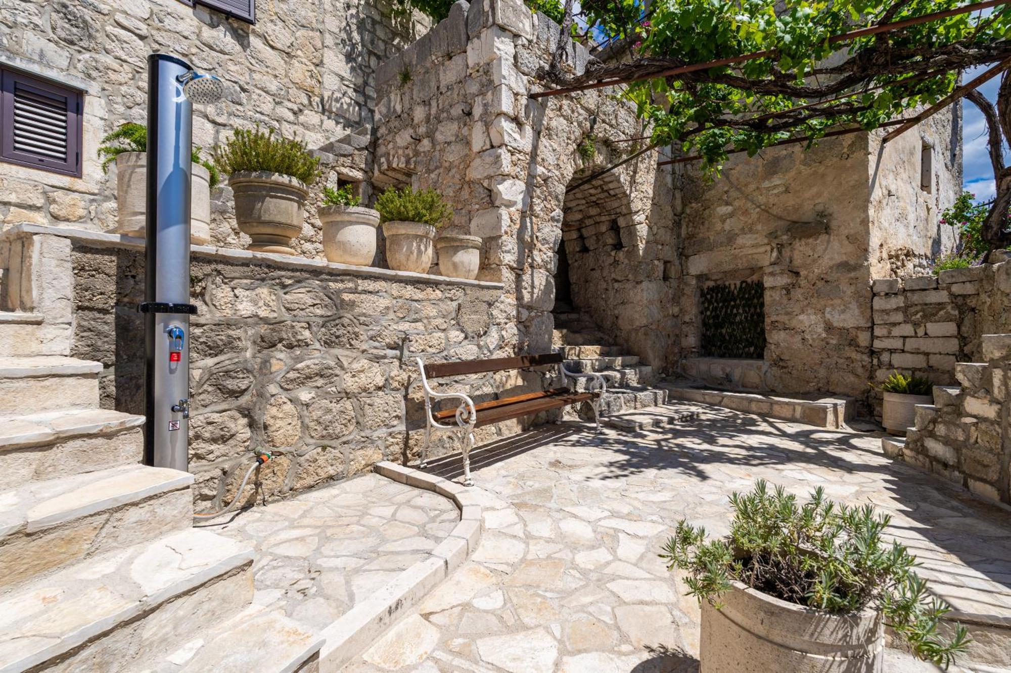סלאנו Private Pool Villa - Meditteranean Peace מראה חיצוני תמונה