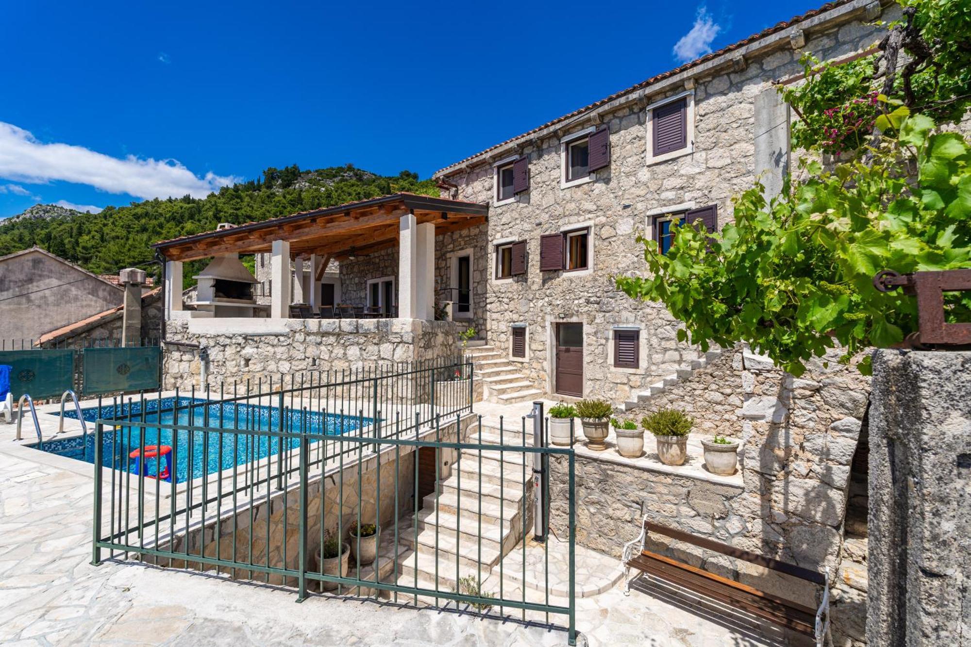 סלאנו Private Pool Villa - Meditteranean Peace מראה חיצוני תמונה