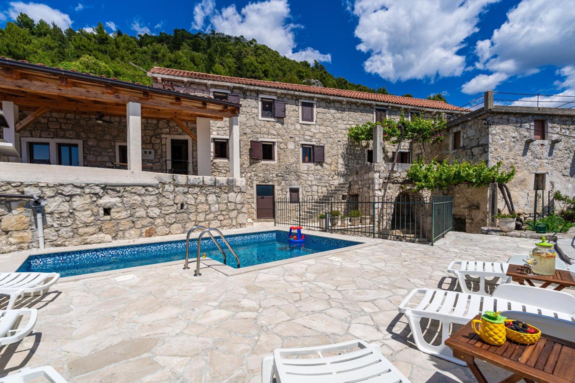 סלאנו Private Pool Villa - Meditteranean Peace מראה חיצוני תמונה